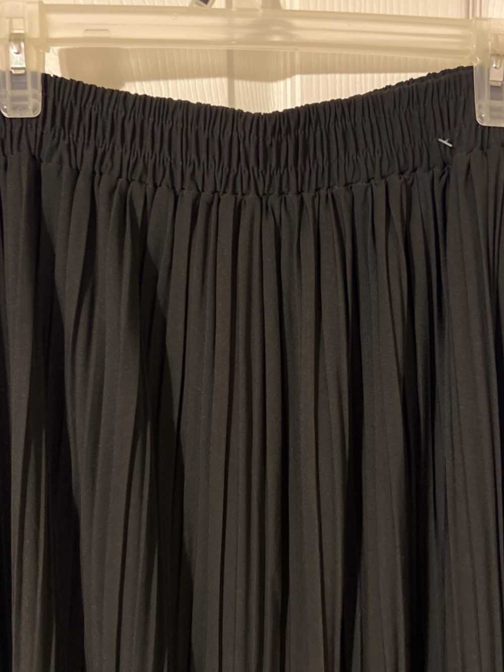 Women's Black Midi Pleated Skirt with Elastic Waist